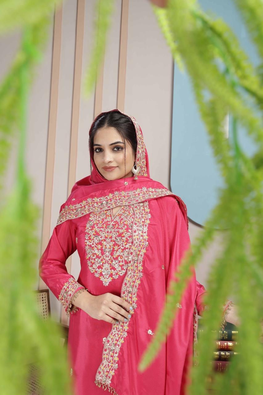 Elegant Straight Kurti Pant Dupatta Set